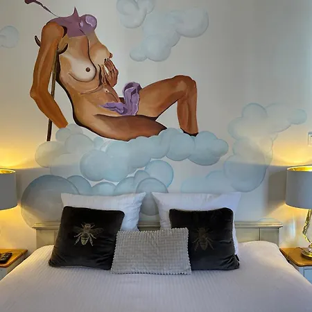 Dali Aparthotel 3*