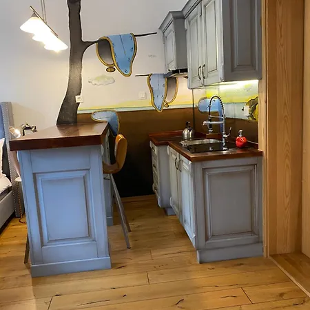 Dali Apartmanhotel 3*