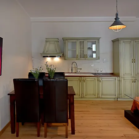 Dali Aparthotel 3*
